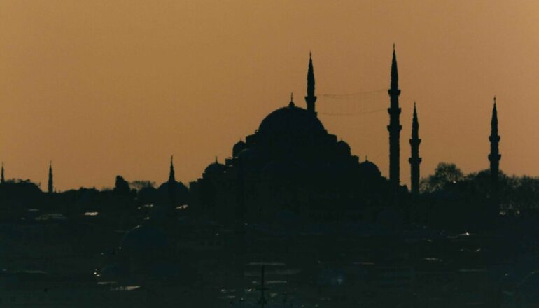 Istanbul al tramonto
