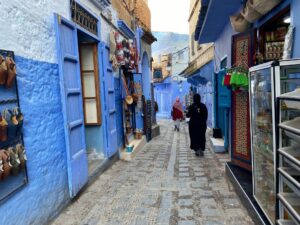 vicolo della medina blu di Chefchaouen in Marocco